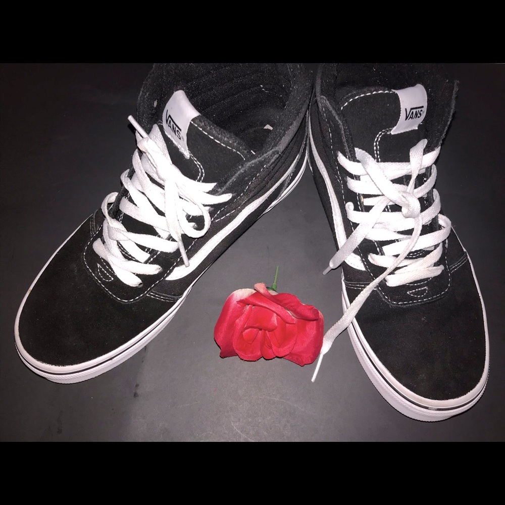 Great Condition, barely worn.